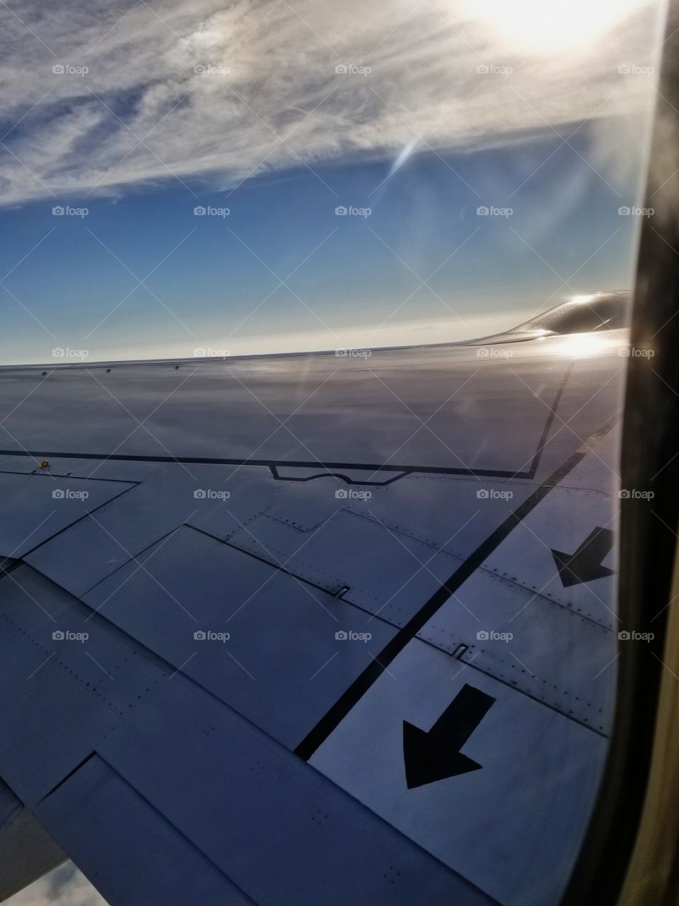 Airplane wing