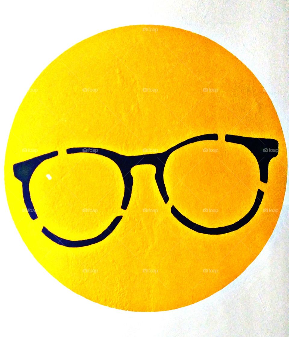 Yellow smiley without mouth