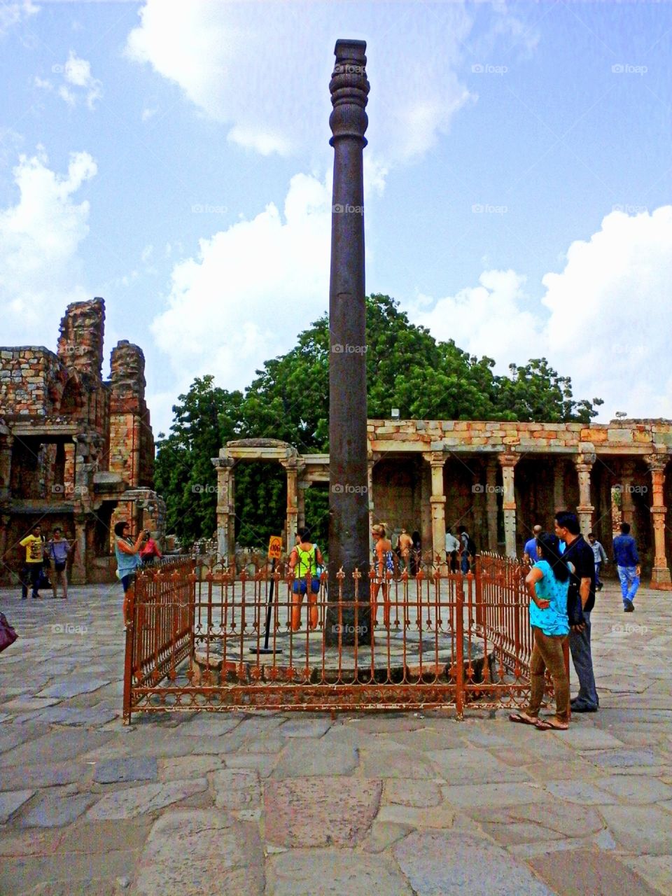 The iron pillar of Qutub Minar in Delhi is nearly 24 feet tall and weighs 6 tons. This pillar is made of wrought iron. Recent studies into the structure have revealed that the pillar was crafted with the use of forge welding. Though a marvelous structure but it is well known for an ancient mystery. The pillar stands in the Quwwat-ul Mosque and was constructed in 1192. It stands among many ruins found in the area. The mosque is an testimony of Islamic India. But the pillar is much ancient then the other structures surrounding it. But onlookers will not be able to guess its age. Though the iron pillar was forged about 1600 years ago and moved to Delhi nearly 1000 years ago (even the mosque was built). Though such a pillar should have fallen to dust due to erosion and rust but till date the pillar stands tall. Though some of the other pillars in the locality are found in a dilapidated condition this is not the case with the Iron Pillar of Qutub Minar.