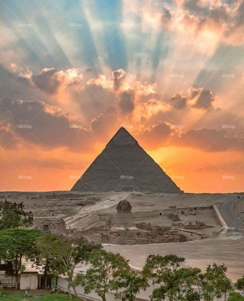 Sunset.... Pyramids.... Summer.... Wonders of the world....