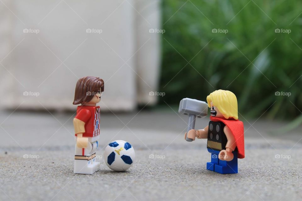 Modrić vs Thor