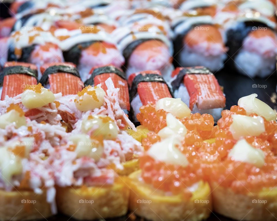 Fusion sushi of Thailand street food