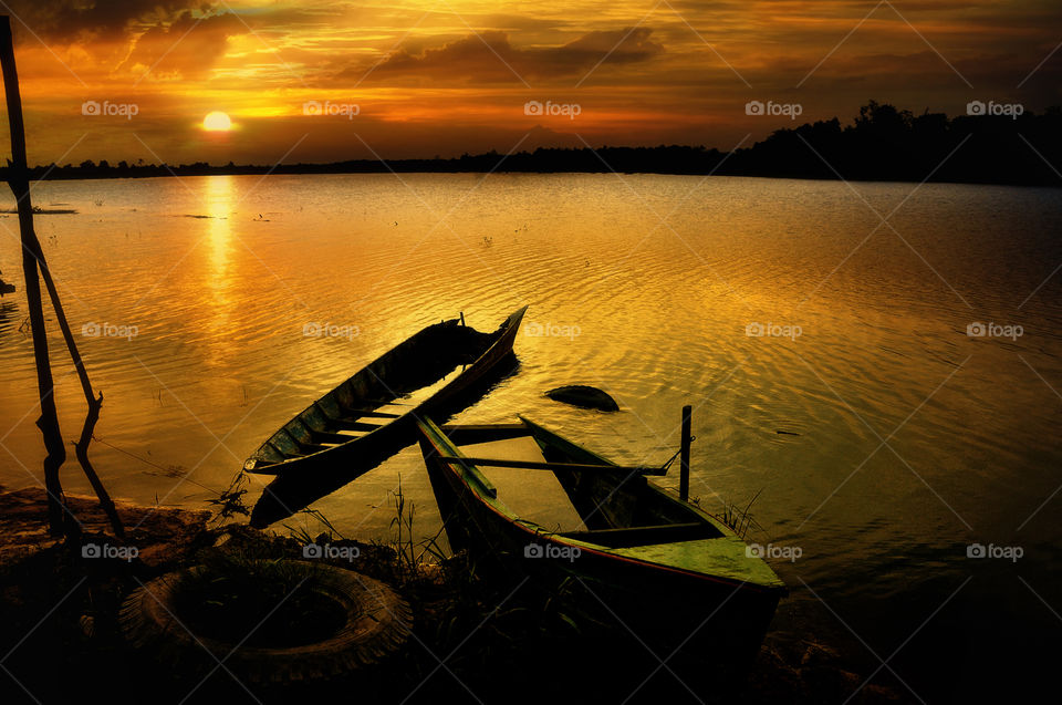 boats at tanjung river