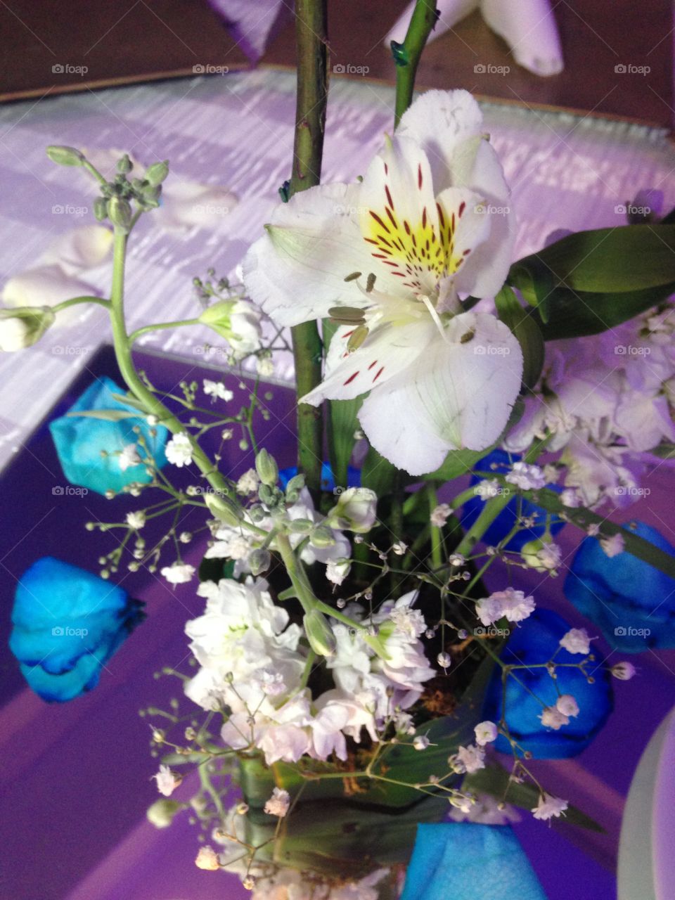 Centerpiece flower arrangement