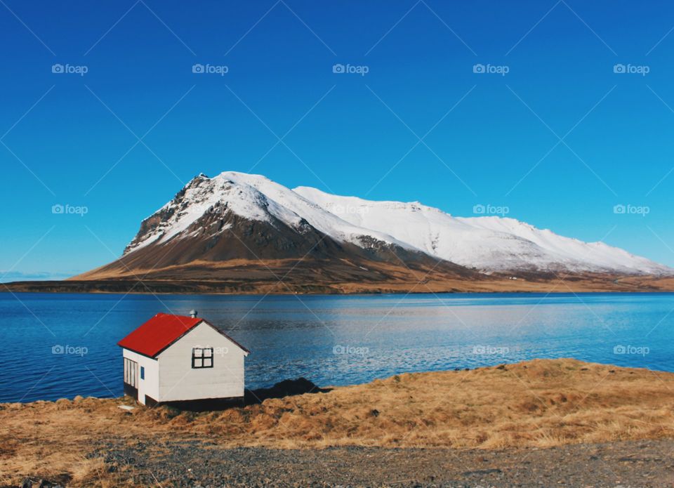 remote hut in Iceland