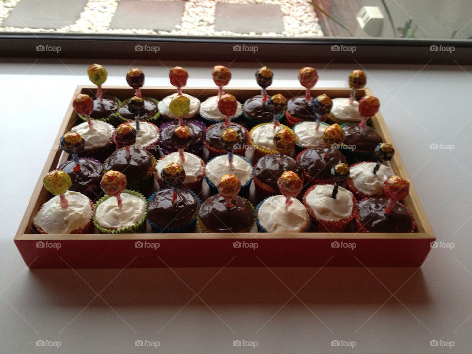 tray cakes chocolate cupcake by splicanka
