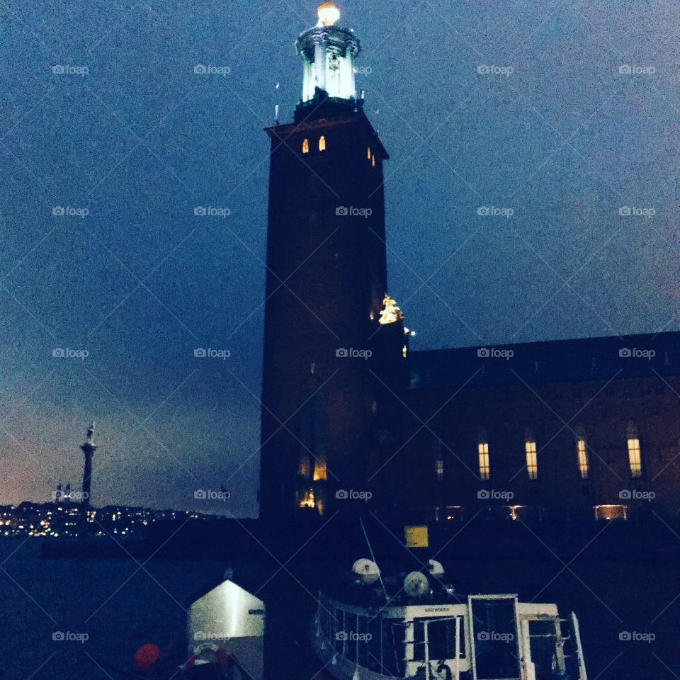 Stockholms Stadshus i den blå timmen