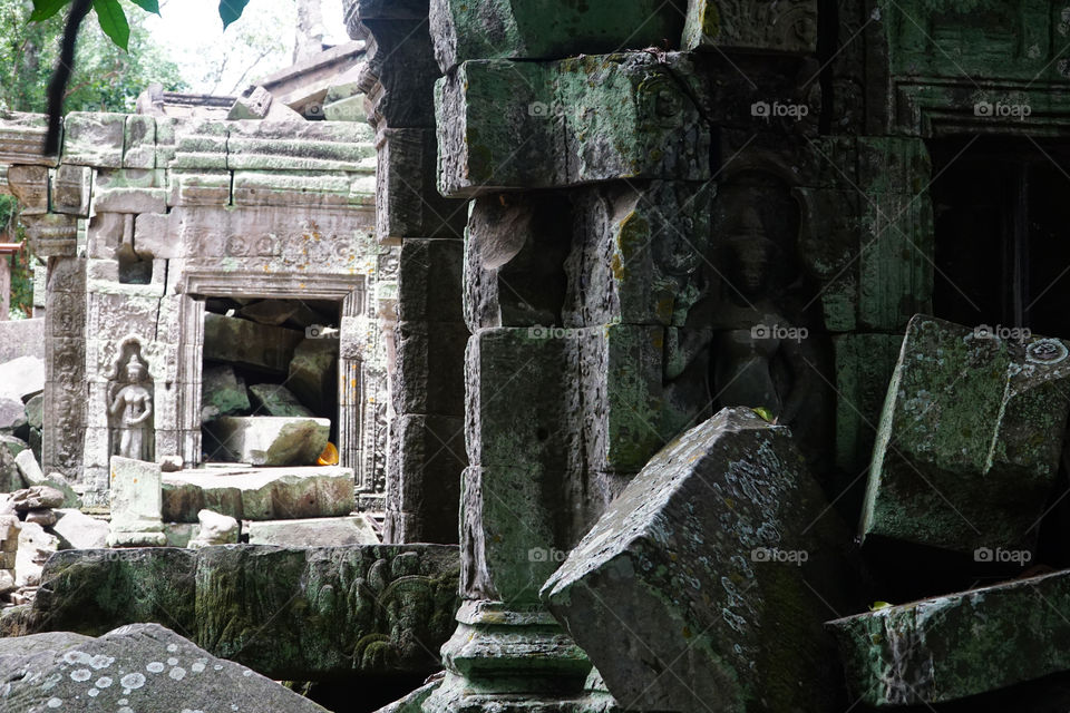 ruins of ta phrom temple angkor wat archaelogical site