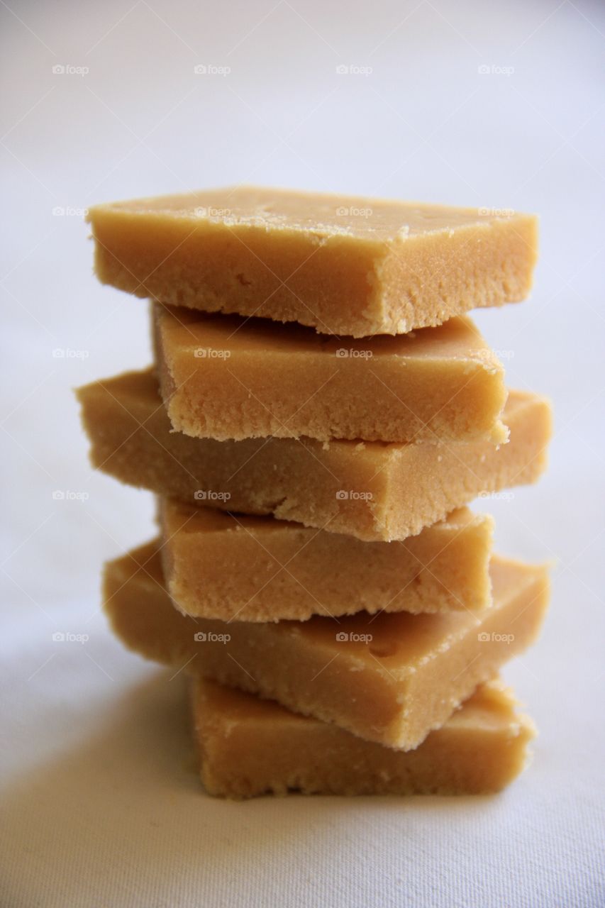 Fudge, pure sugar delight! How lovely is this caramel taste when it melts on your tongue?