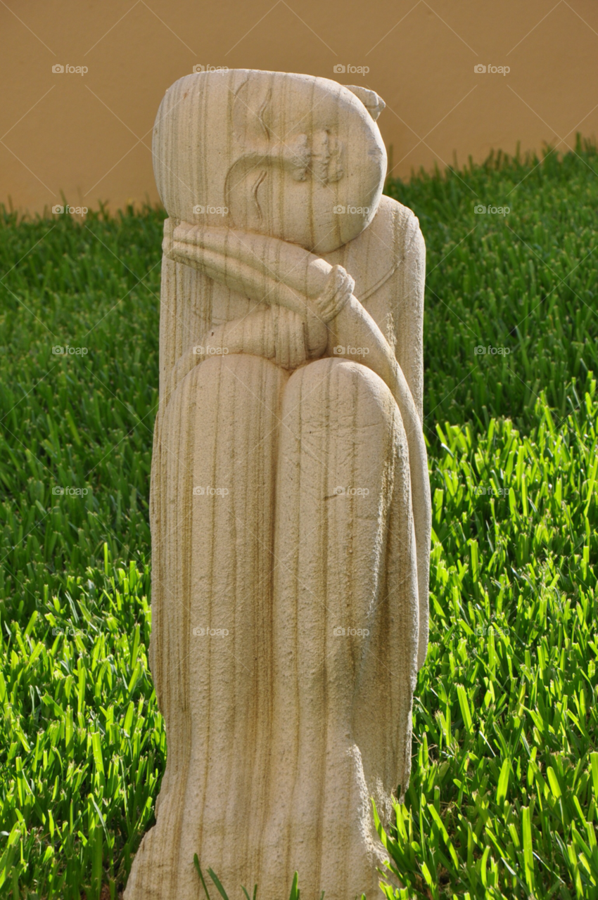 verde escultura ocre jardín. cabo by angelnajera