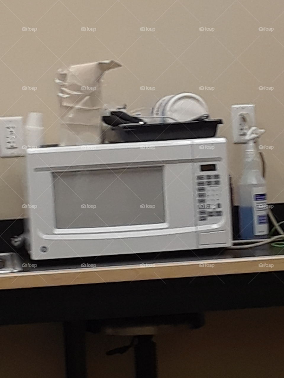 busted microwave at sprouts. alea u suck for suspending me.i work harder then you with cart man everyday. I did 7 today.i wanna see u sweat n get it in your eye.see how u like it.fix this equipment here at store. U talk about team play.ya right.