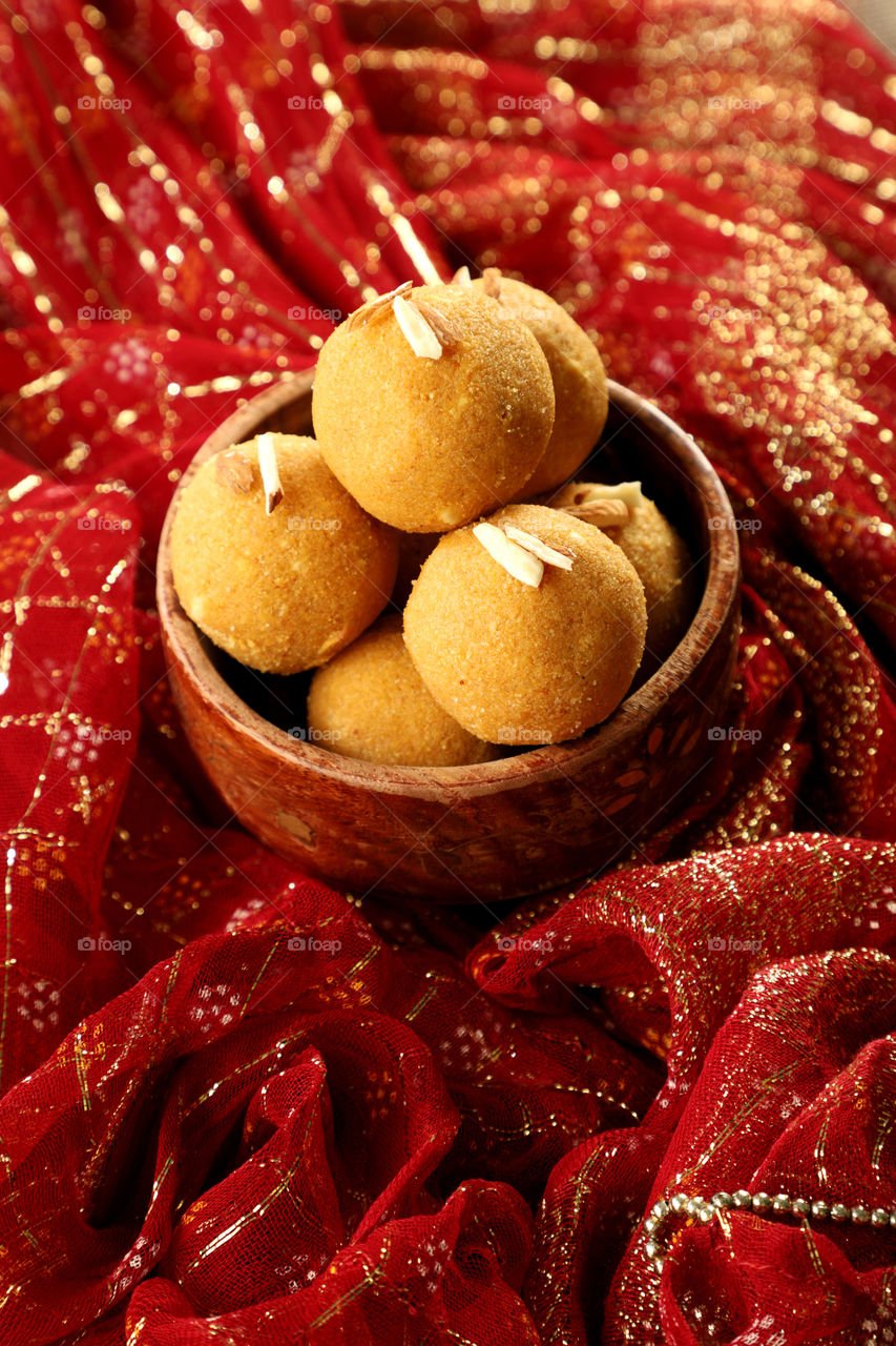 Indian traditional food besan ke laddu