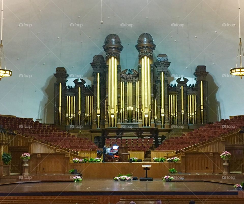Mormon tabernacle organ