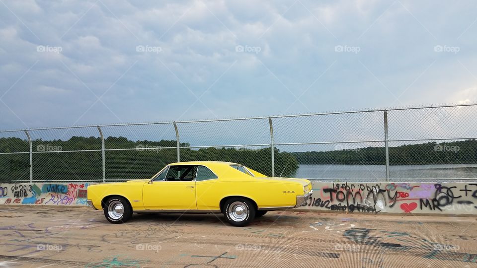 1966 gto waiting for the race to start