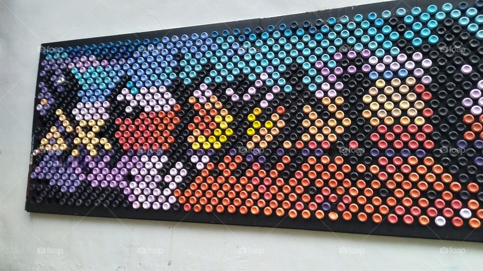 Mosaico de color y luz, la combinación explosiva que da la vida.