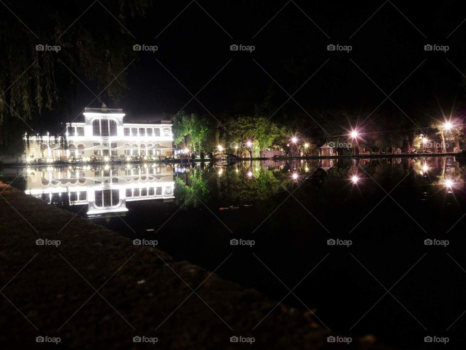 Nightlife, water mirror, central park, Cluj-Napoca, lights.