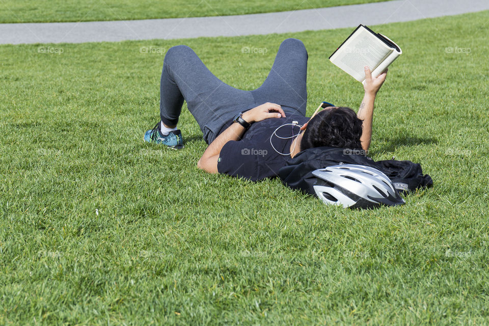 Reading outdoors during spring break 