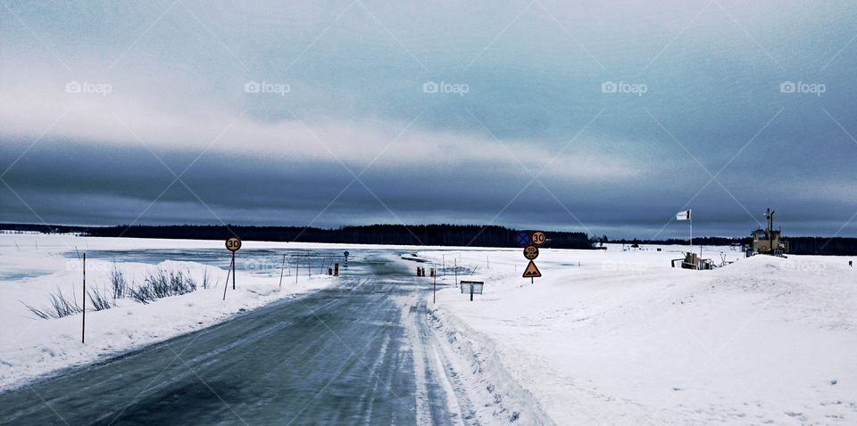 Ice road in north Sweden . Isvägen vid Avan Luleå. Ice road in Avan Luleå
