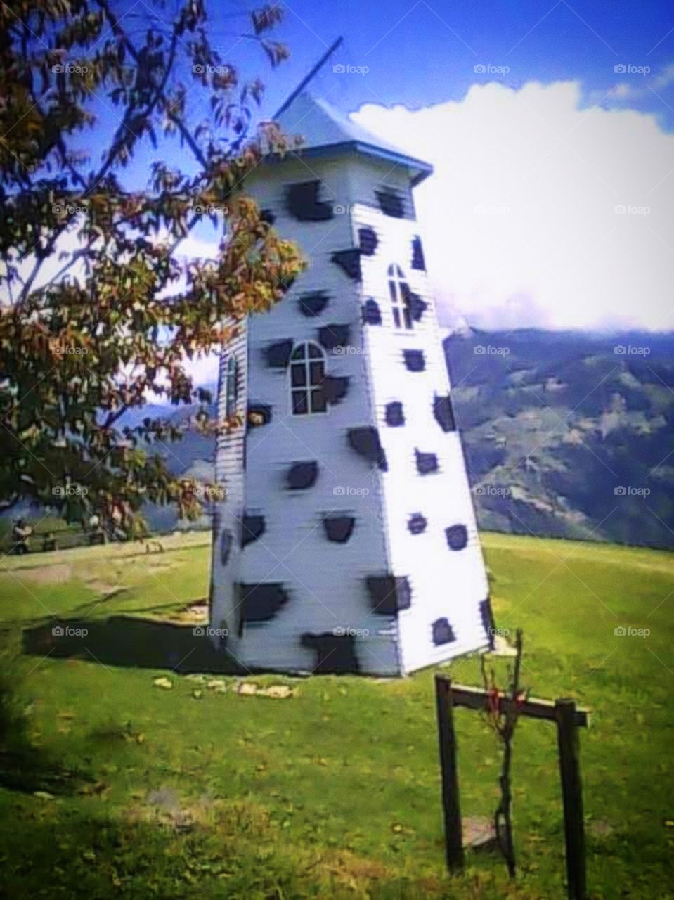 Handicraft is made of paper.