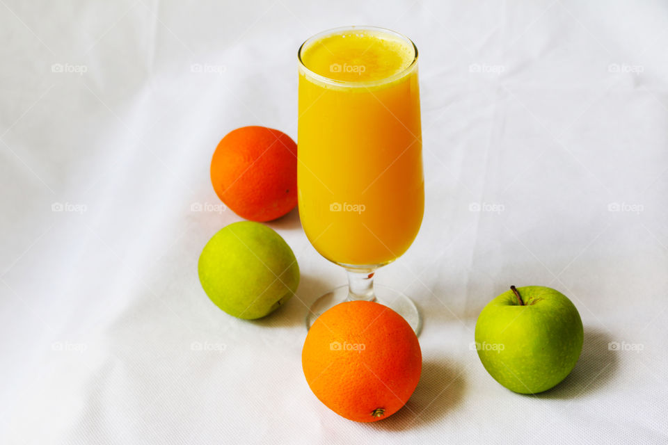 Fresh fruit Juice. Mixed of Green apple and Orange
