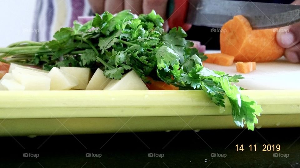 cutting vegetables (- Pre step cooking