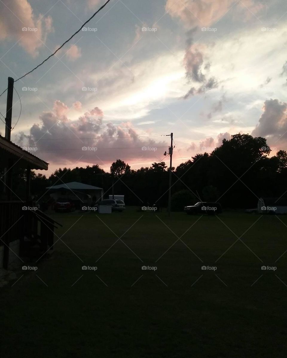 When night begins to fall 