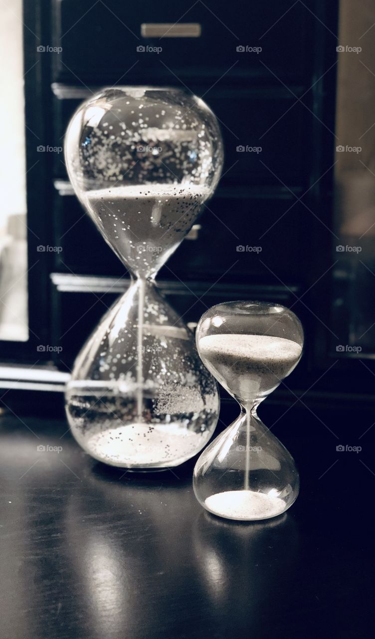 Sand through the hourglass 