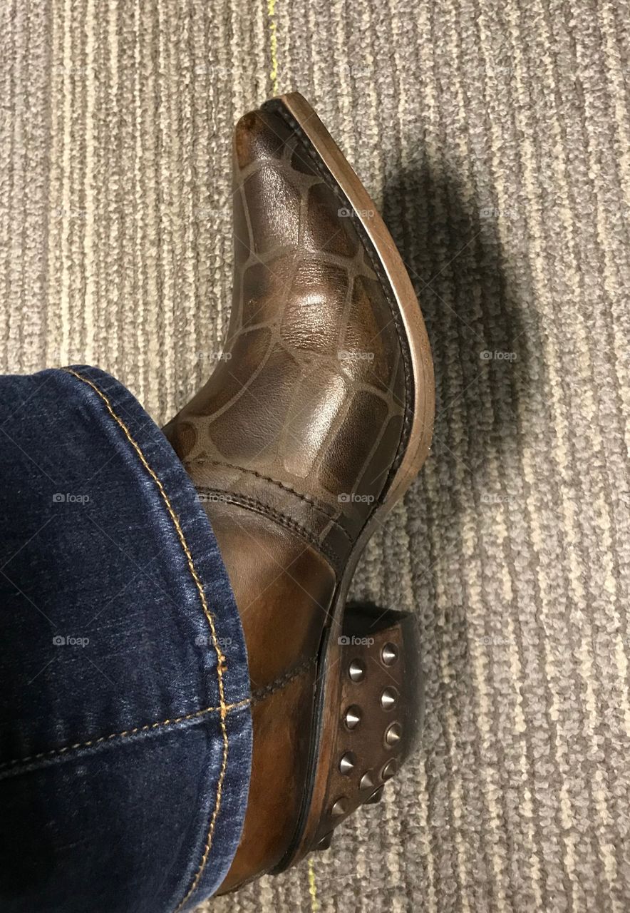 Fancy boots, studded 