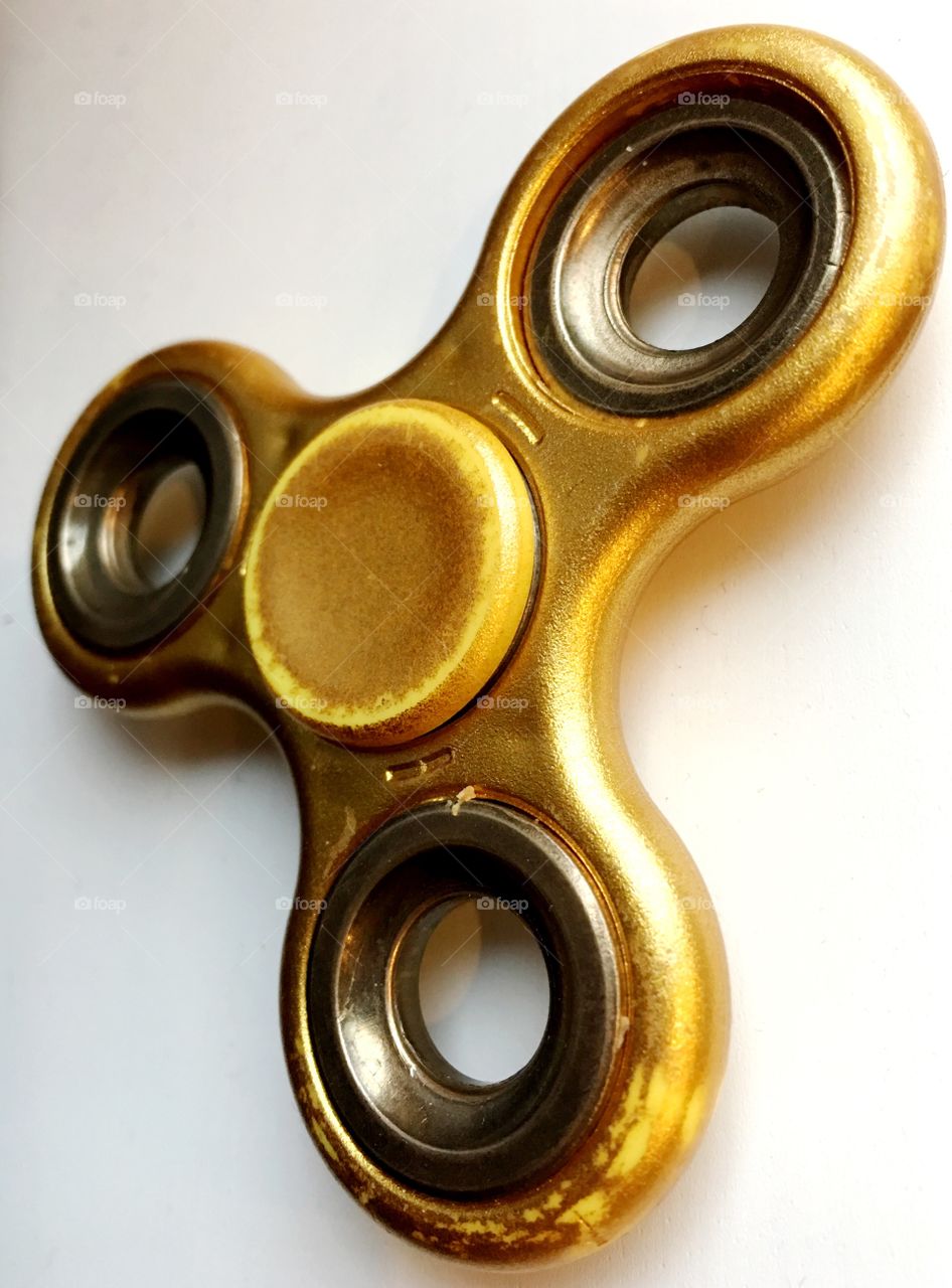 Fidget spiner. Symmetry 