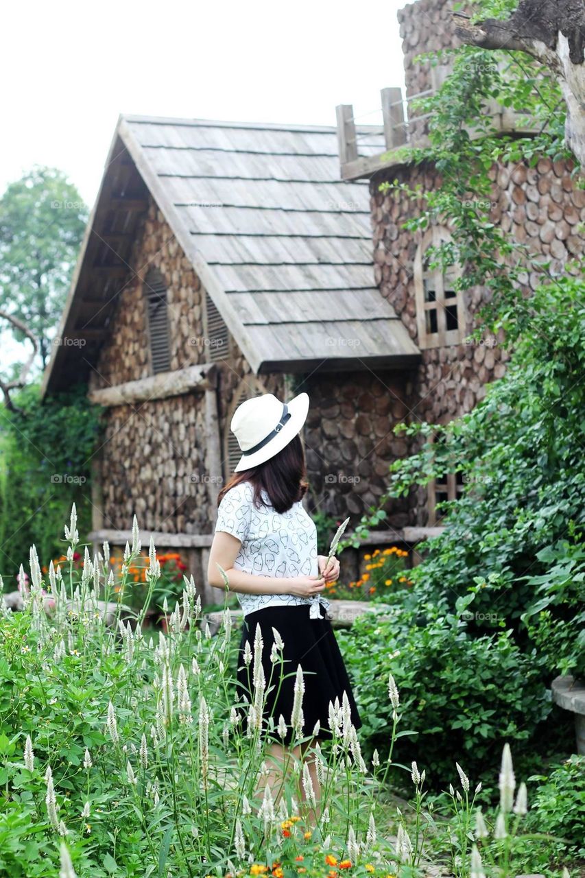 Flowers are blooming and everyone would be able to feel this amazing smell in the air and enjoy the beauty of their bloom! Spring a common favorite season because of the warmth and life associated with the season.