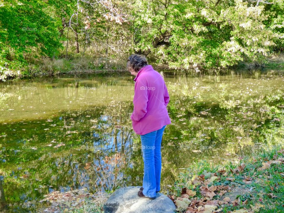 Viewing the fall water 