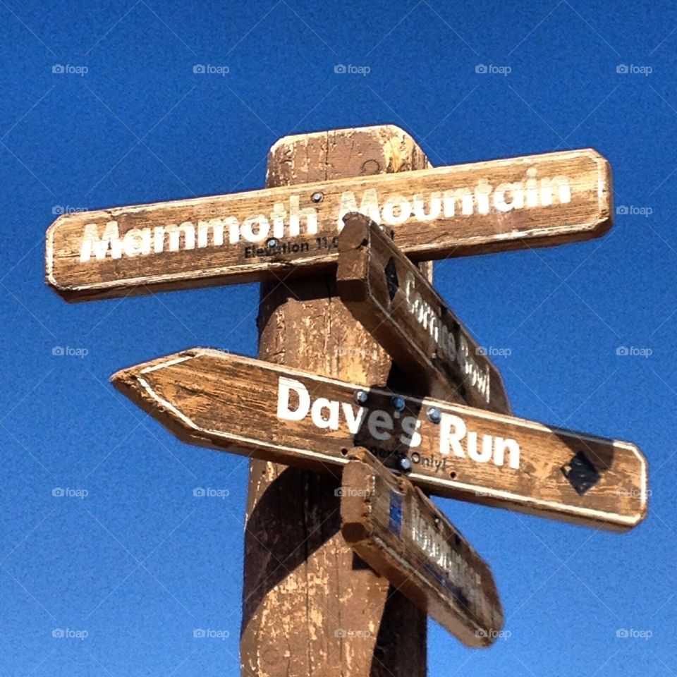Directional sign at Mammoth