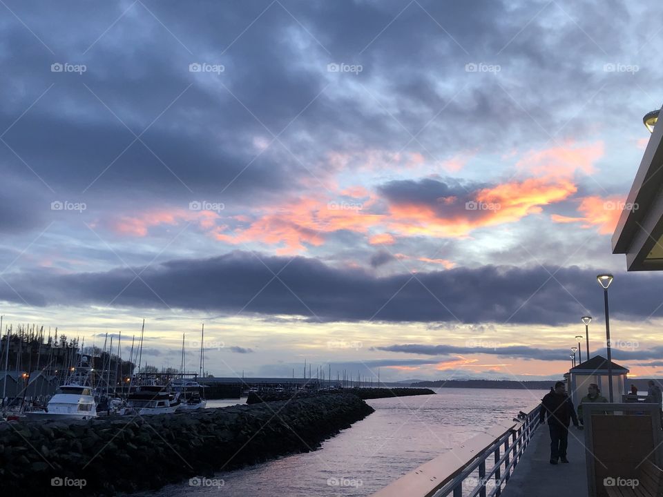 Celebrating the first sunset of 2020 on the Edmonds Pier, watching the beautiful sunset 