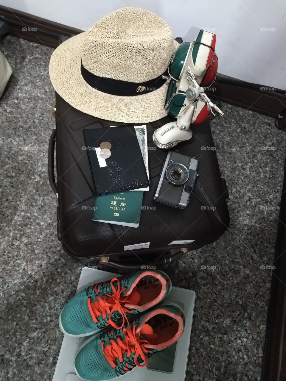 go travel with old camerA