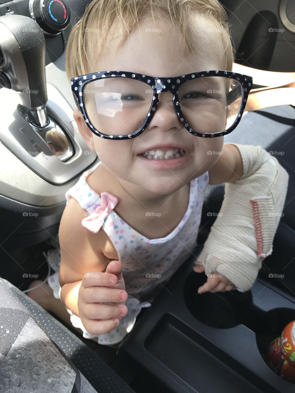 Beautiful girl wiTh Silly glasses 