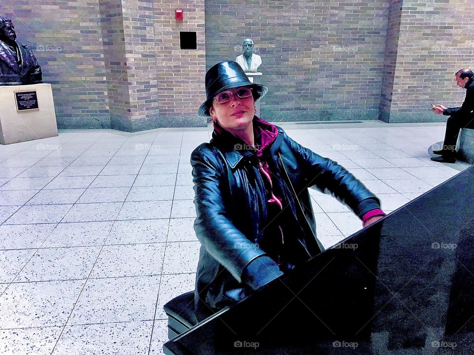 Petra Schiller is at the “Baby Grand Piano” in the entrance hall of New York’s Mt Sinai hospital on Manhattan’s Upper East Side. Timothy and I went up there together for one of our last “in person” doctor’s appointments. 2020. Hypnotic Productions