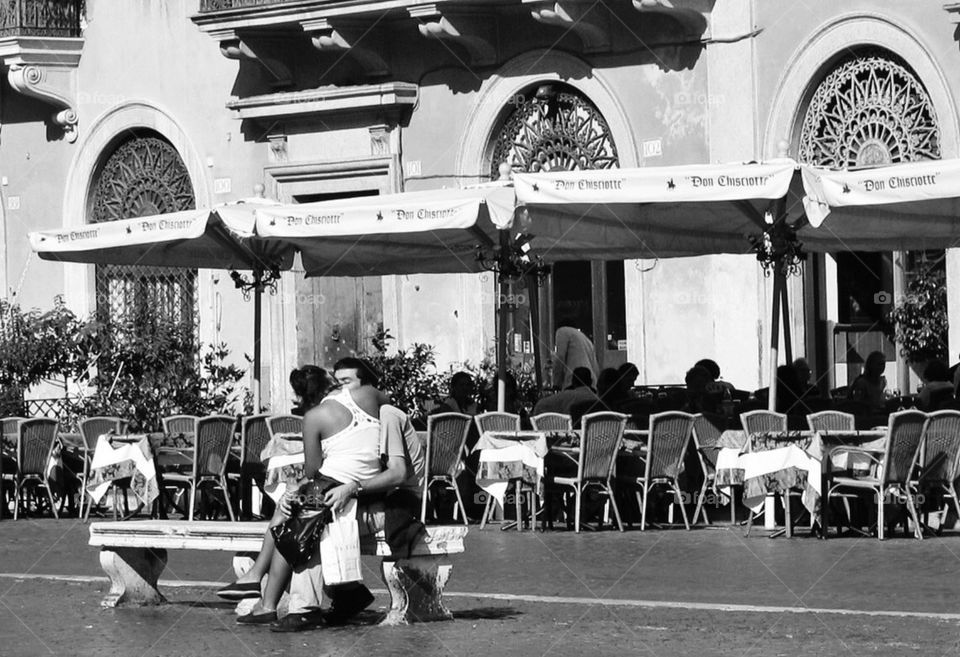 Couple kissing in Rome