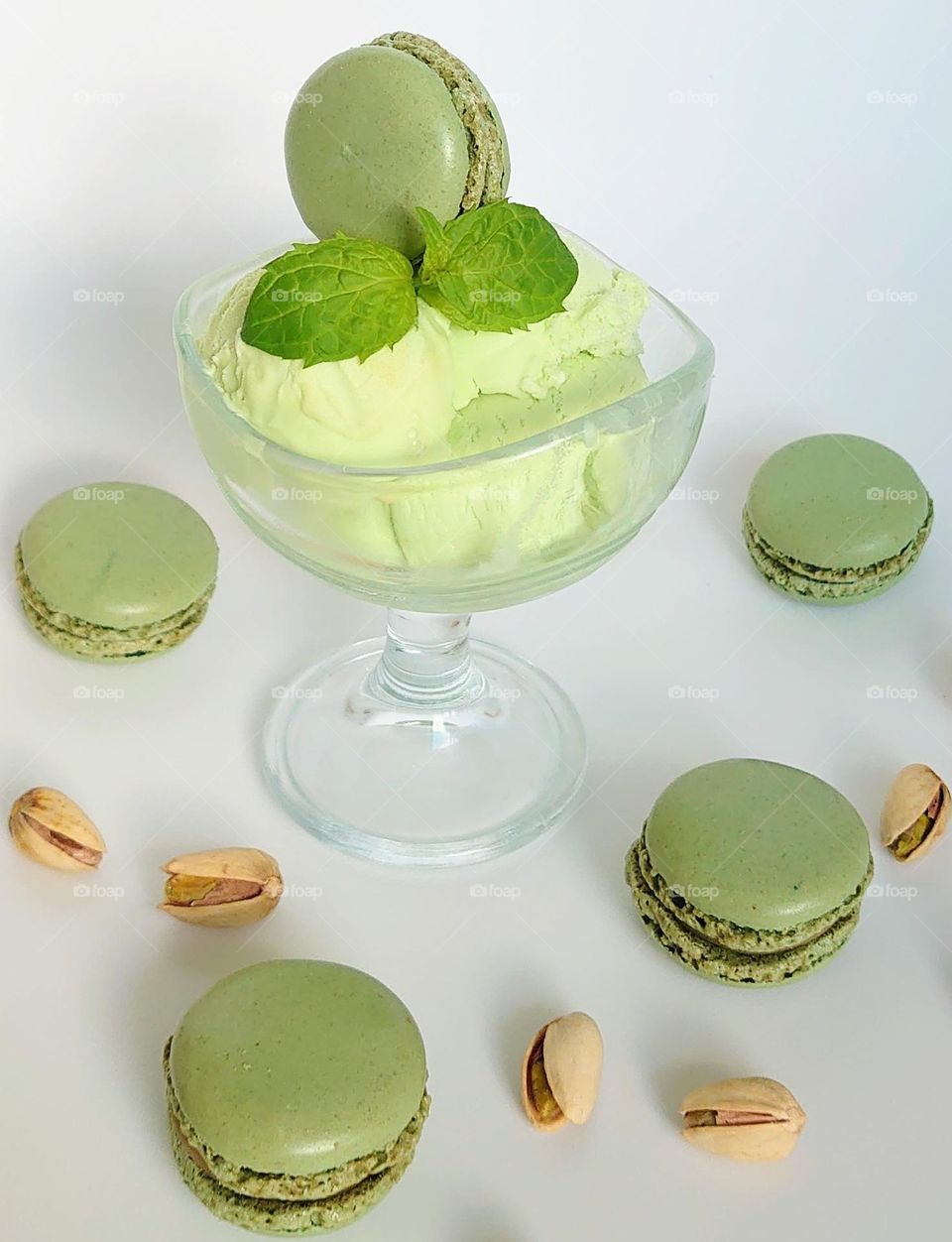 Pistachio time💚 Ice cream, nuts, macarons💚