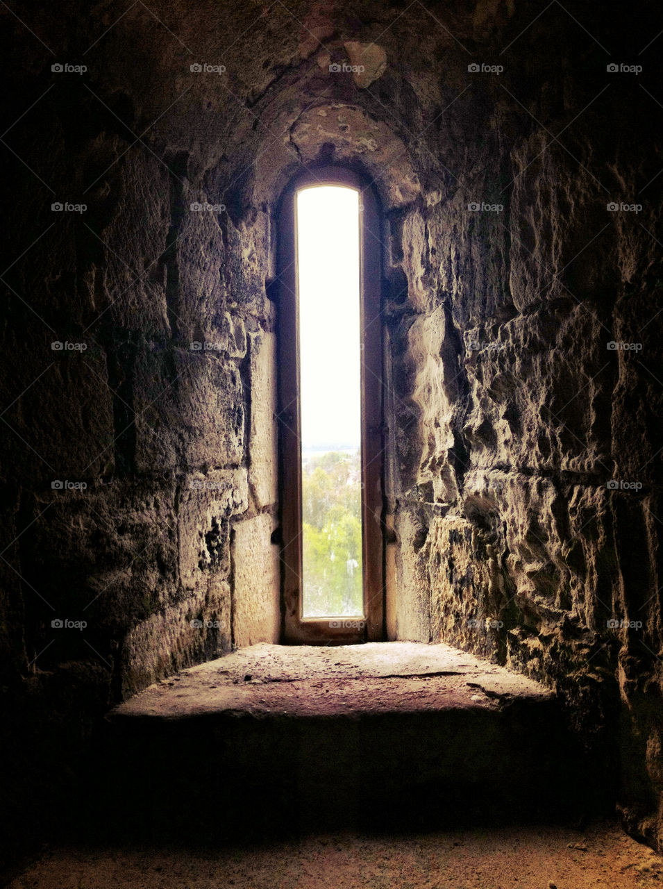 Castle window slot