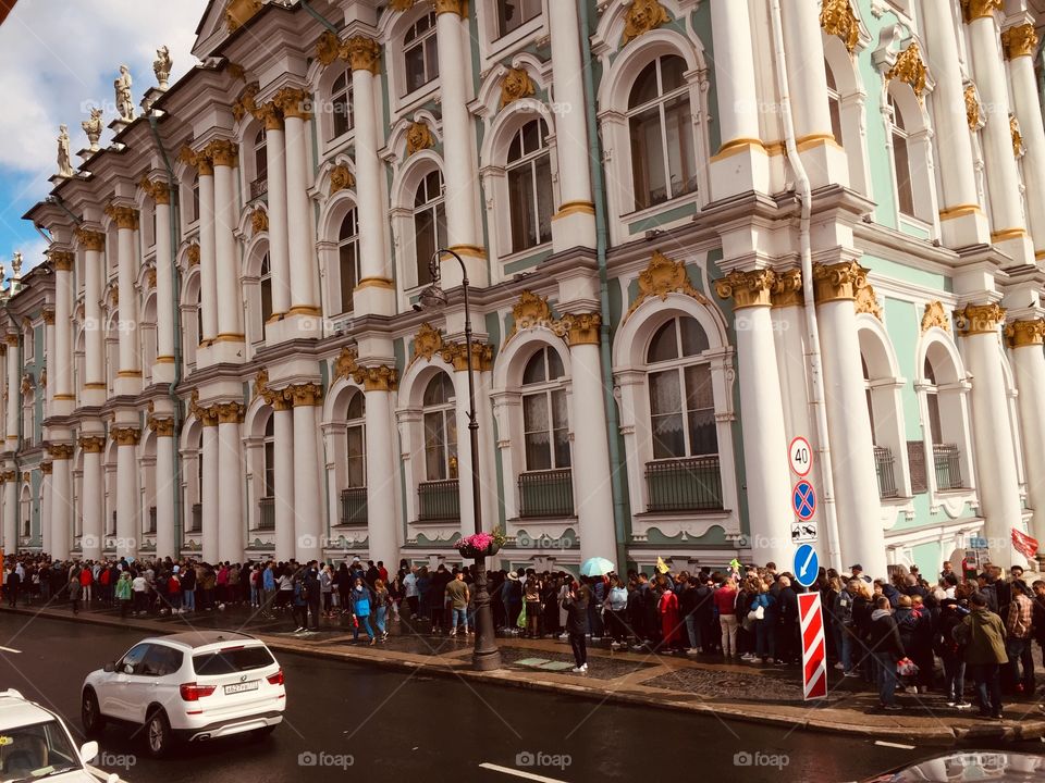 Line to enter Hermitage 