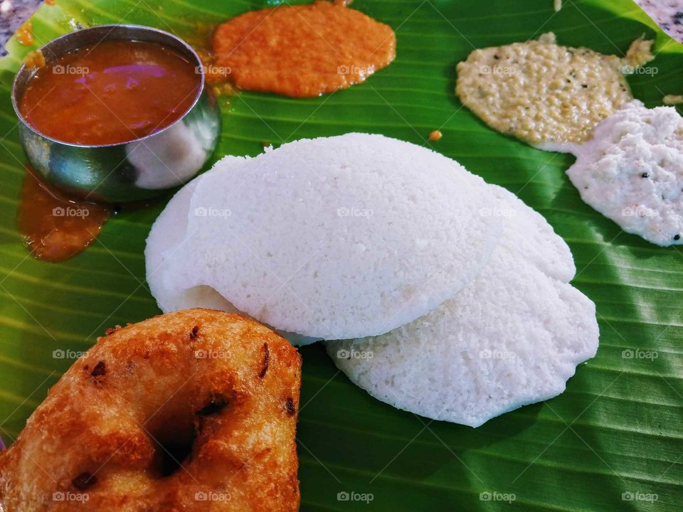 south indian snacks idali sambhar