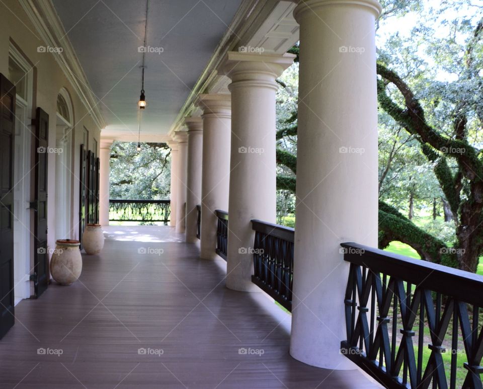 Architecture, Indoors, No Person, Column, Hallway
