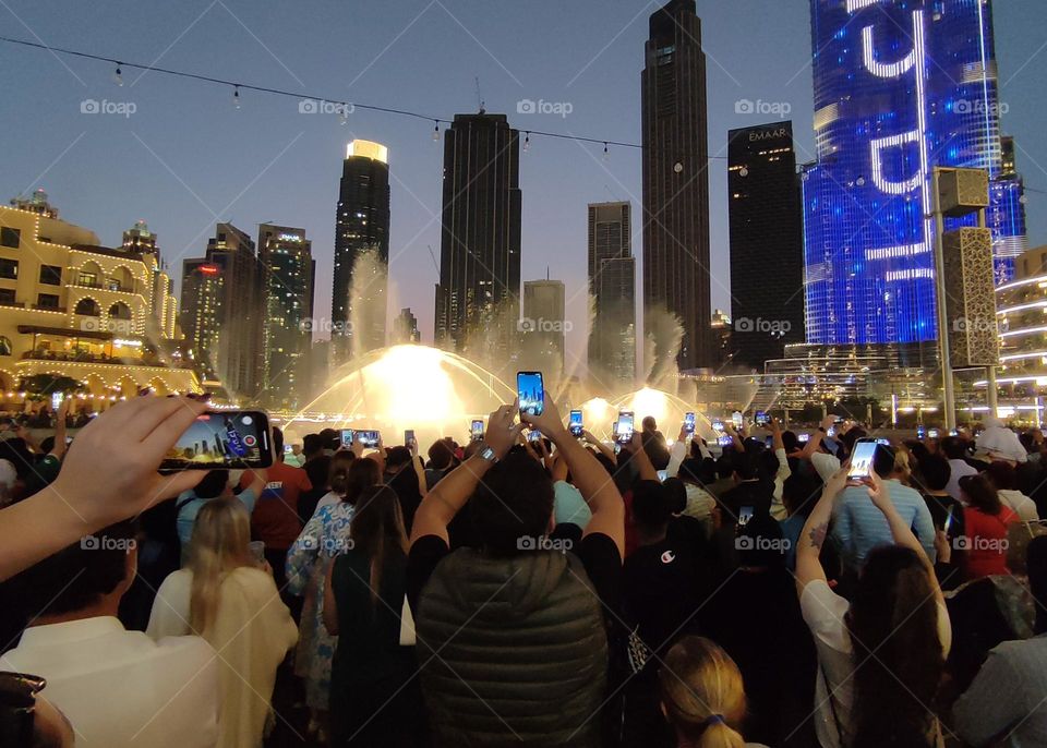 Crowd at Dubai Fountains