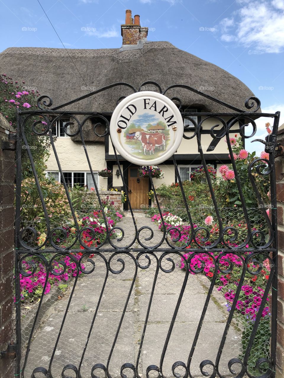 Old Farm Thatched Cottage ... so pretty