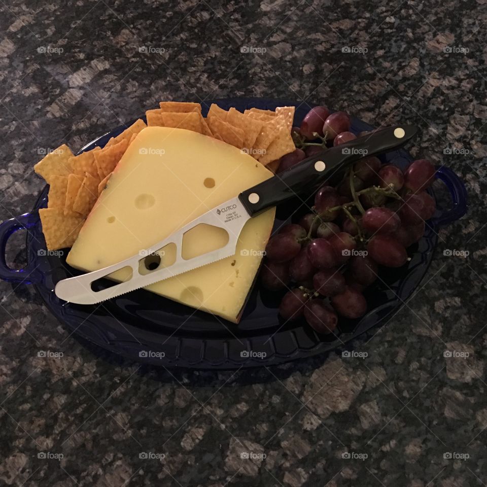 Cheese and grapes 