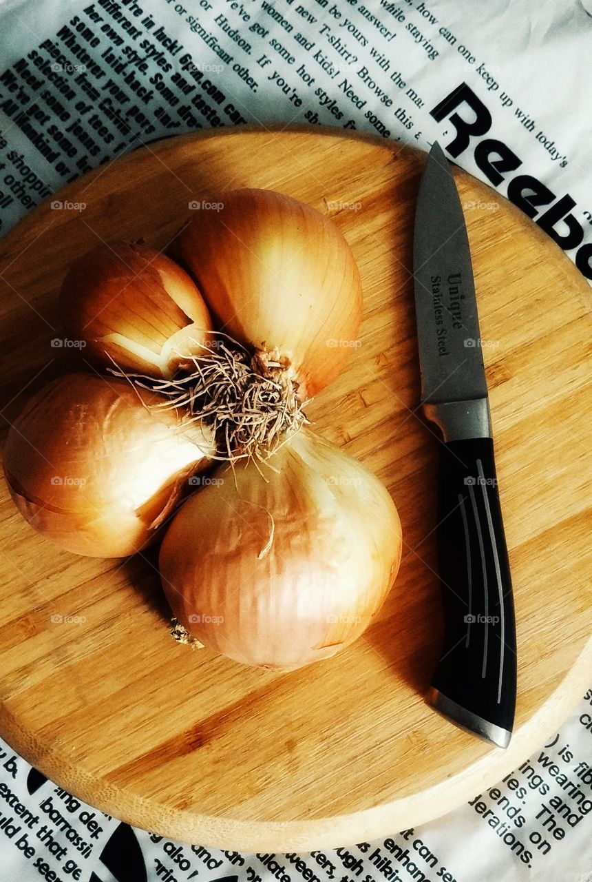 Unusual onions which were in the same.
Fighting cancer, maintaining heart health, useful for bone health and strengthening skin and hair,eyes and brain function,easier digestion, improving allergies,strengthening the immune system are its benefits