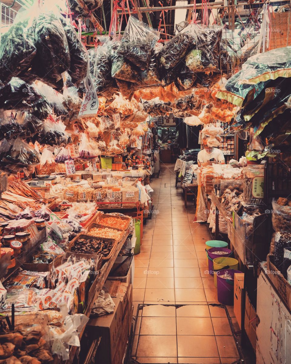 #滿天星墜 #空間善用 #space #chinesemarket #hk #kln #ngautaukok #sonya6500 #2018 #traditional #market #old #雜貨 #casualstyle 