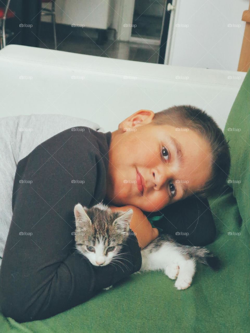 child and cat