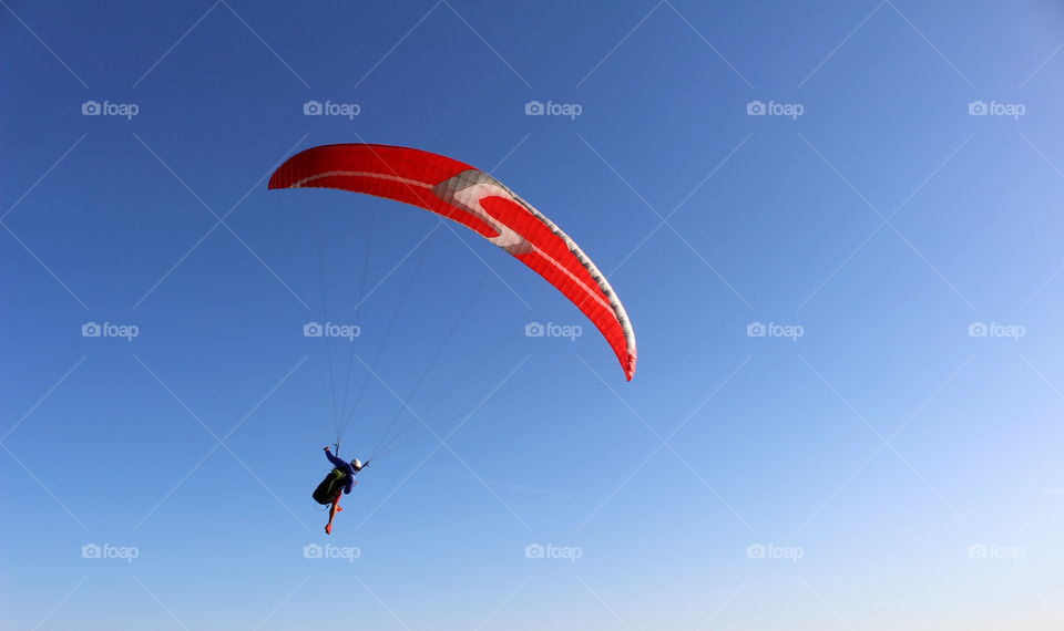 Paraglider in Kåseberga, Skåne.