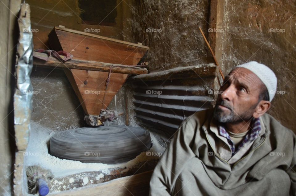 old way of making flour